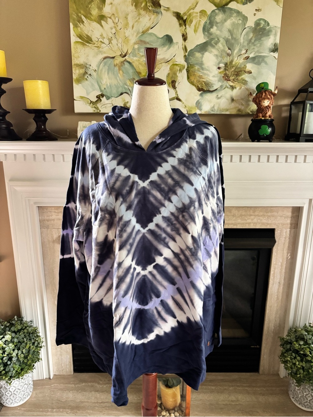 *NEW* LIVI Women’s Activewear Hoodie Blue/Multi Color Sweatshirt - Size - 26/28